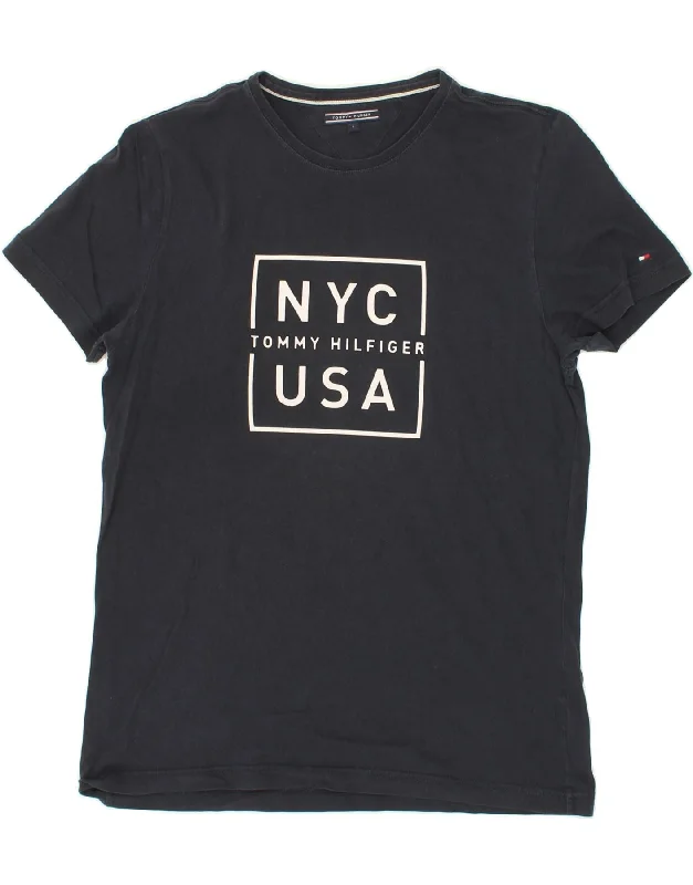 TOMMY HILFIGER Mens Graphic T-Shirt Top Large Navy Blue Cotton-- Asymmetrical Pockets Print