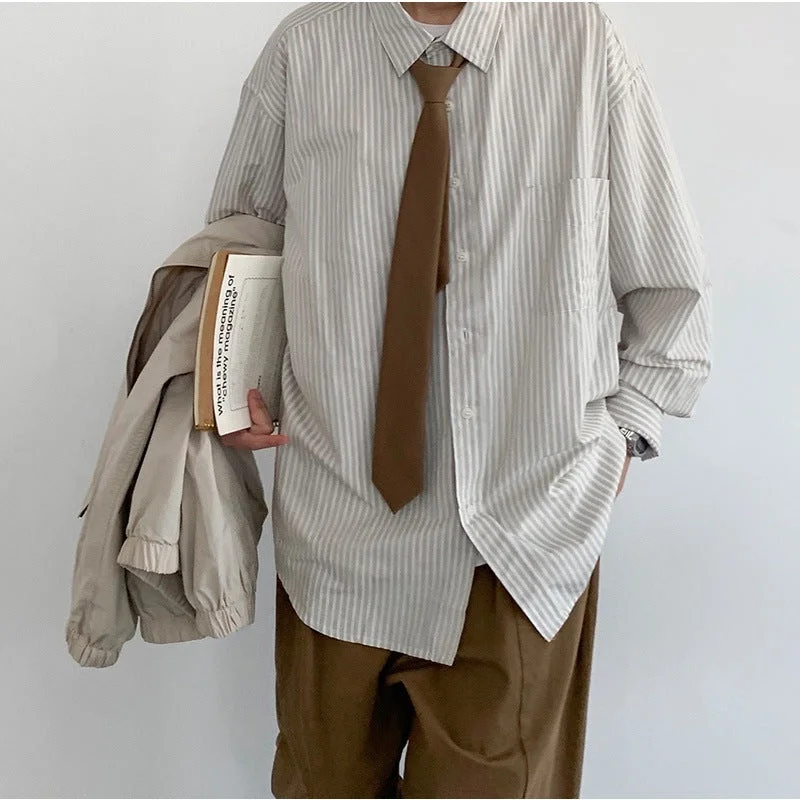 no. A brown cotton hand tie