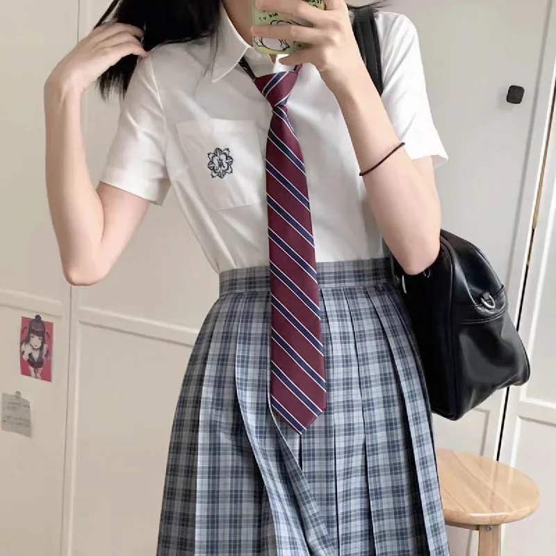 red striped hand tie