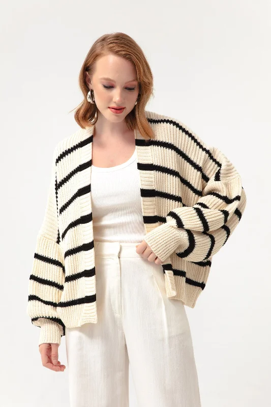 Woman Oversize Striped Knitwear Cardigan Glossy Satin Silk