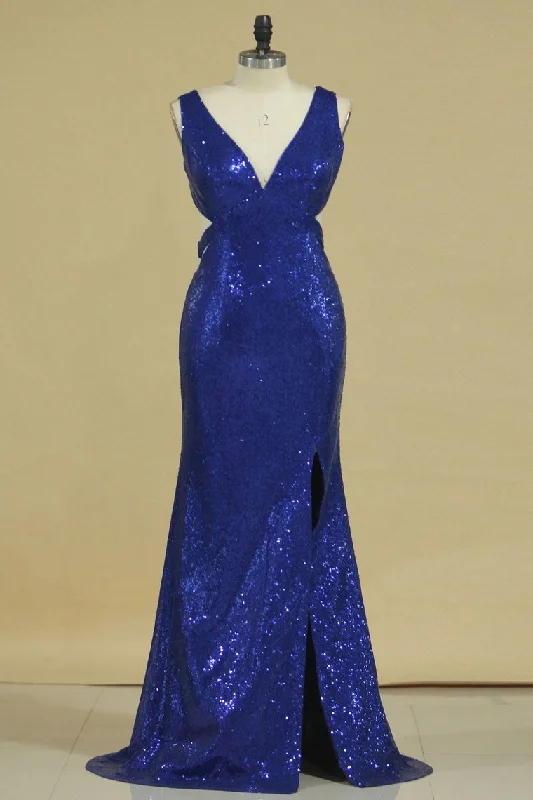 Sexy Open Back V Neck Sequins With Slit Prom Dresses Sheath Dark Royal Blue