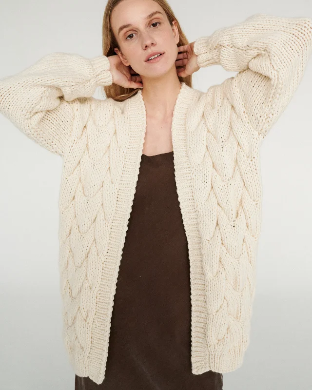 Twisted Erik Wool Cardigan Oat Milk Handmade Hand-knitted Hand-woven