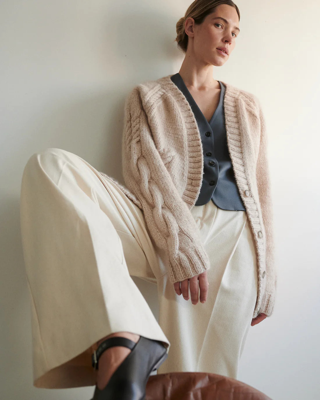 Vilnelė Merino Wool Cardigan Beige Iron Safe Non-Iron Wrinkle Free