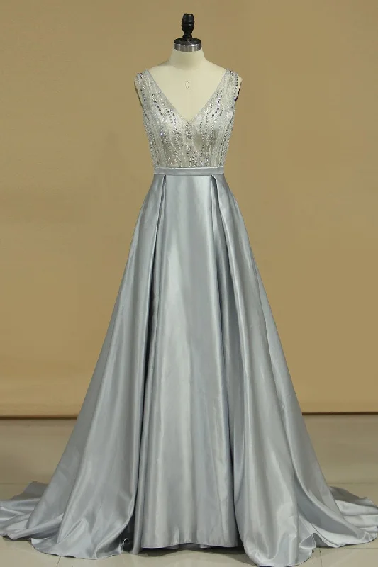 Sexy Open Back Prom Dresses A Line V Neck With Beads Satin