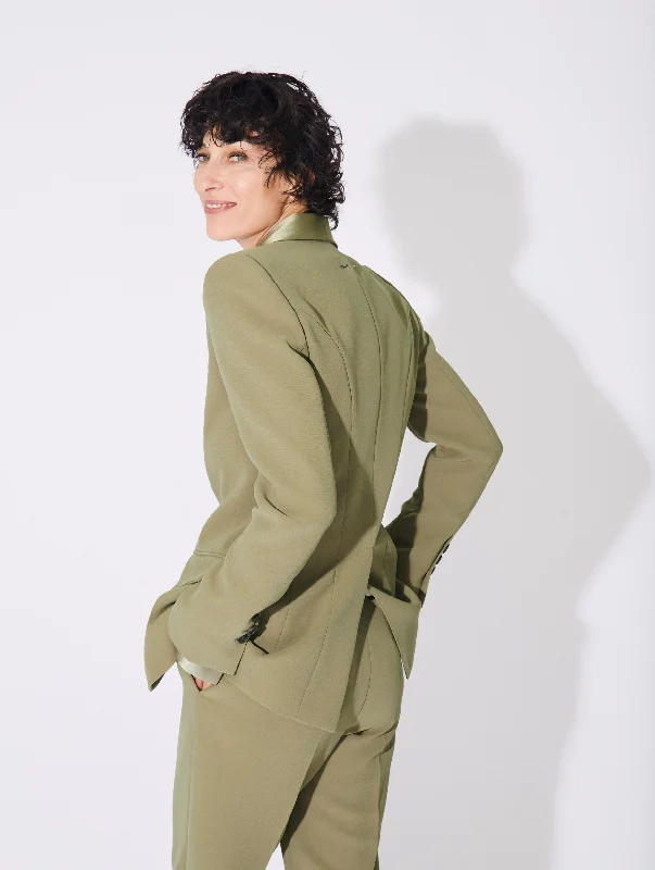 Linden green fitted suit jacket with satin collar