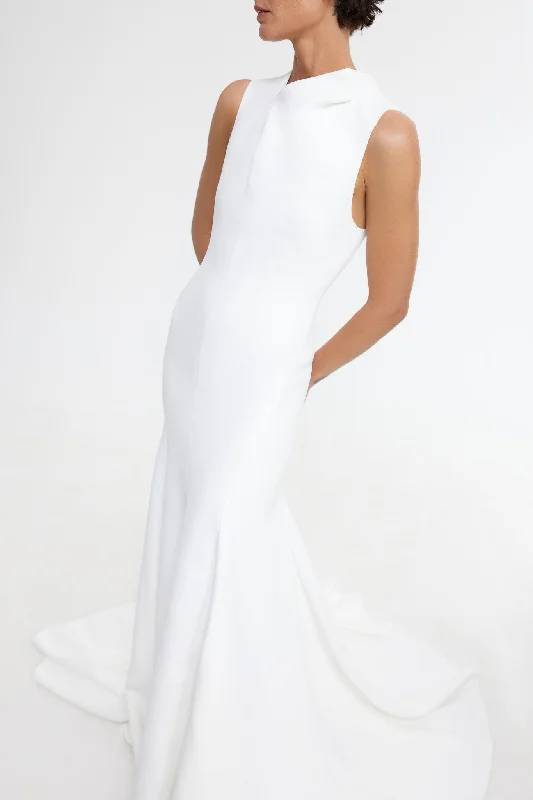 ASTONBROOK GOWN