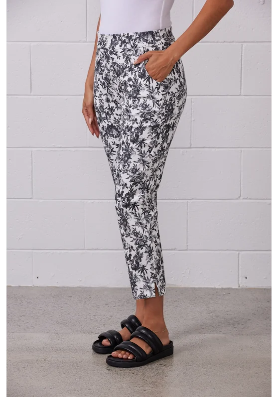 NEWPORT - Carson 7/8 pull on printed pant! 14