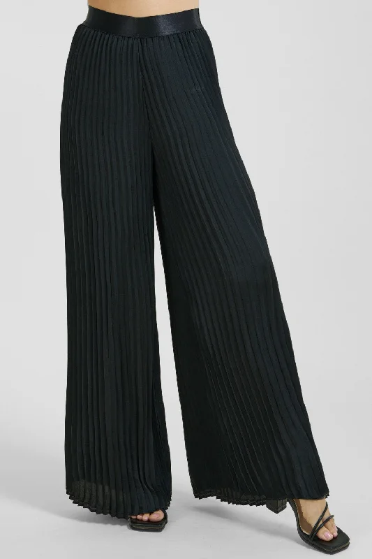 Wide Leg Pleated Pants