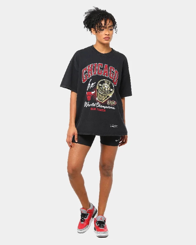 Mitchell & Ness Men's Vintage Chicago Bulls Bling Rings Short Sleeve T-Shirt Black