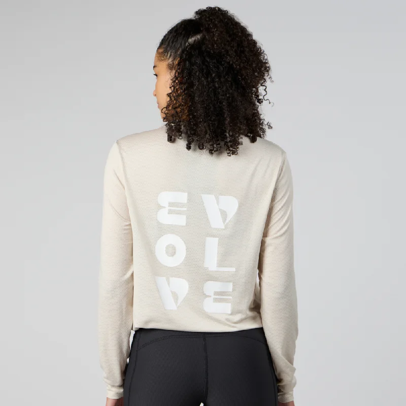 Micromesh™ Evolve Long Sleeve  Tee - Unisex, Champagne