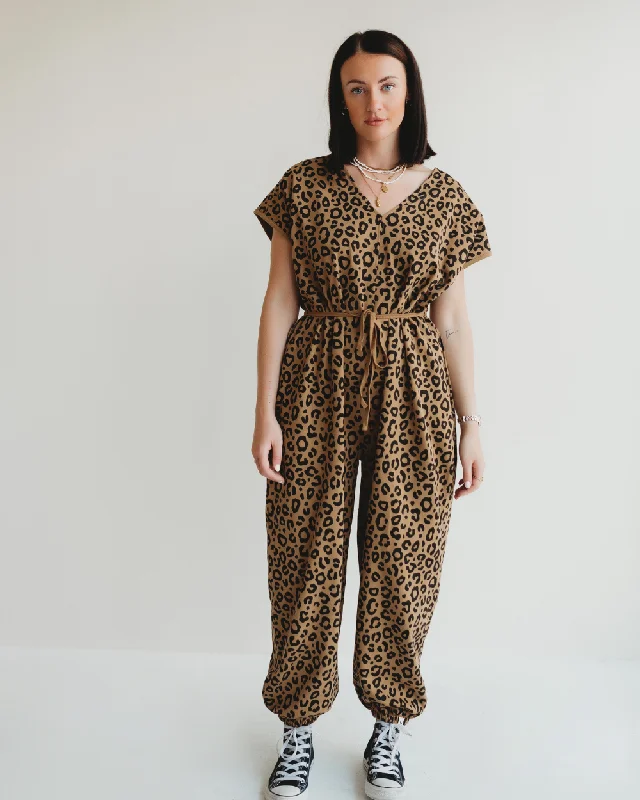Rita Tie Back Mini Animal Print Jumpsuit Cold-shoulder jumpsuit, Sexy, Fashionable, Comfortable Rita Tie Back Mini Animal Print Jumpsuit Cold-shoulder jumpsuit, Sexy, Fashionable, Comfortable