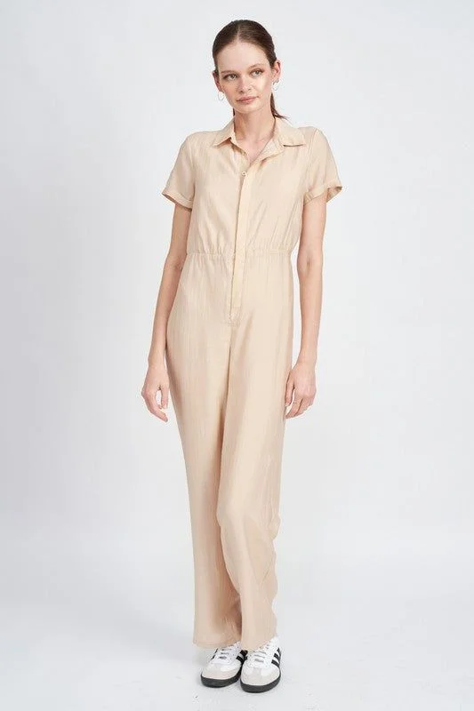 Emory Park | Short Sleeve Jumpsuit With Open Back Jumpsuit with lace details, Feminine, Elegant, Stylish Emory Park | Short Sleeve Jumpsuit With Open Back Jumpsuit with lace details, Feminine, Elegant, Stylish
